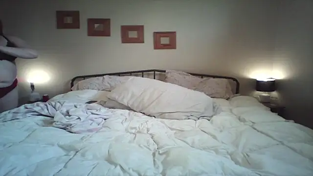 PhatAssBlond live sex cam