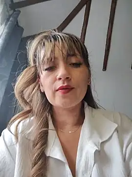 tata_sanz_ live sex cam