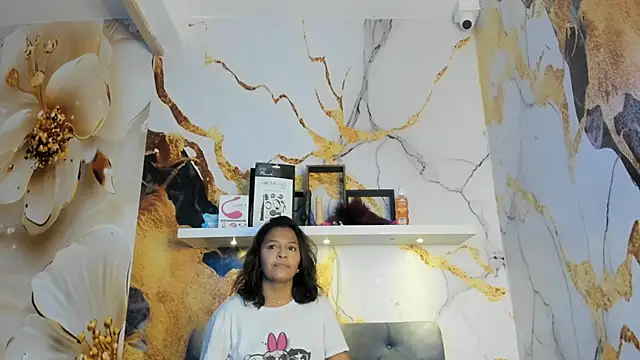 MiaBella18's cam snapshot