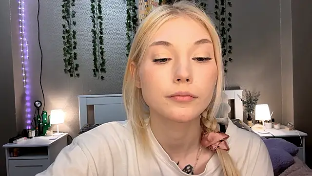 LlsabethHaze's cam snapshot