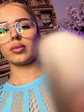 AubrieleRouj1 live sex cam