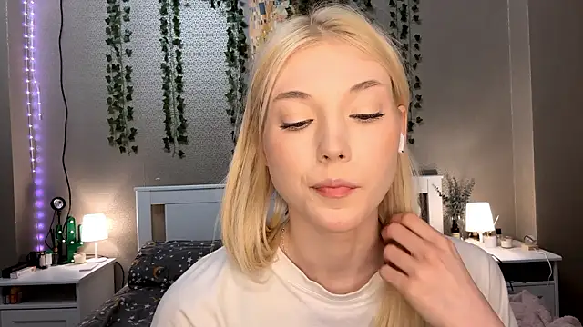 LlsabethHaze's cam snapshot