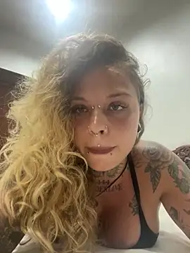 Lenavandal live sex cam