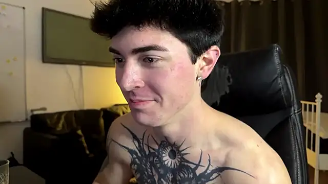 LiamFoster's cam snapshot