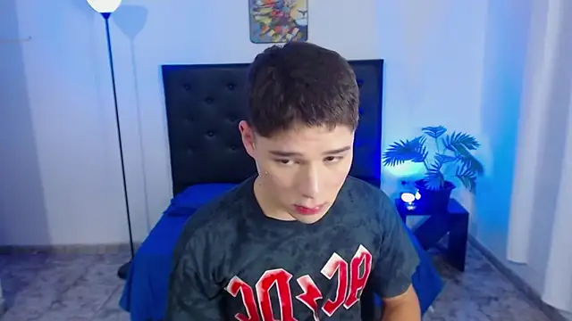 Mattass18 live sex cam