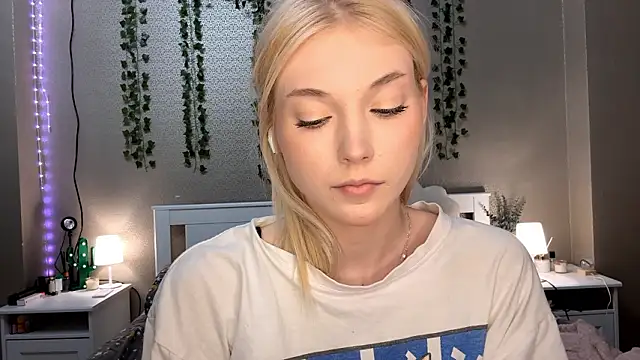 LlsabethHaze's cam snapshot