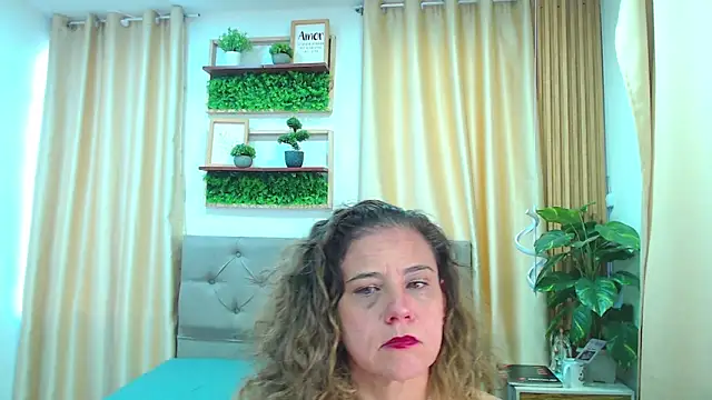 sasi_luna live sex cam