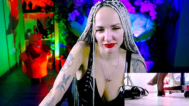 MonicaMaxwel live sex cam