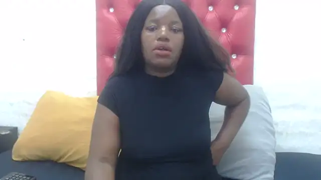 MILKYLONGPUSSYLIPSS live sex cam