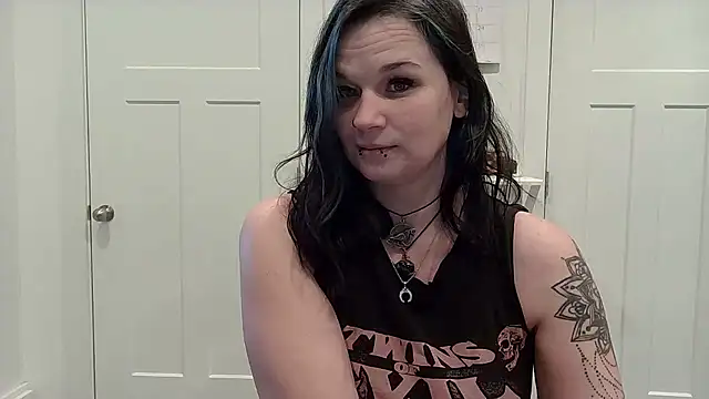 CherryWilde's cam snapshot