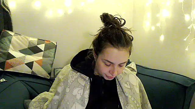 Julia_GraceOF's cam snapshot