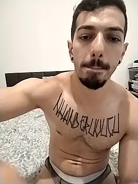 LuigiBoni live sex cam