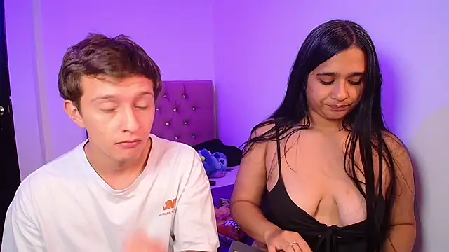 mae_nathan_ live sex cam