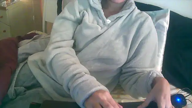 Honeyjuice73 live sex cam