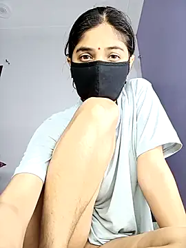 Curvy_Kavya live sex cam