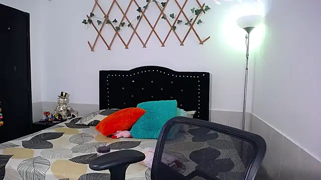 naughty_girl_4u live sex cam