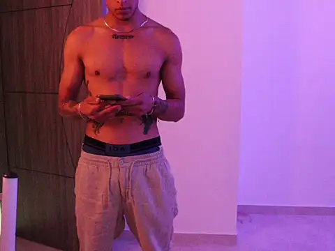 SantiagoPremium live sex cam