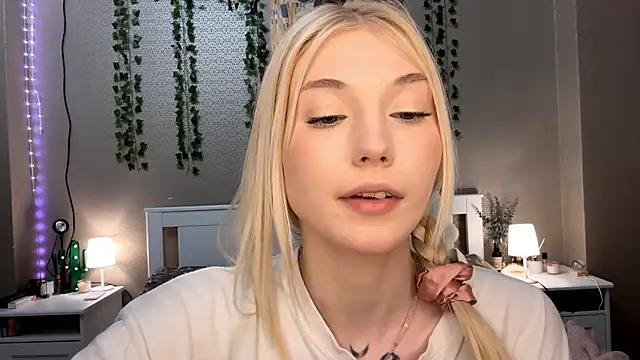 LlsabethHaze's cam snapshot