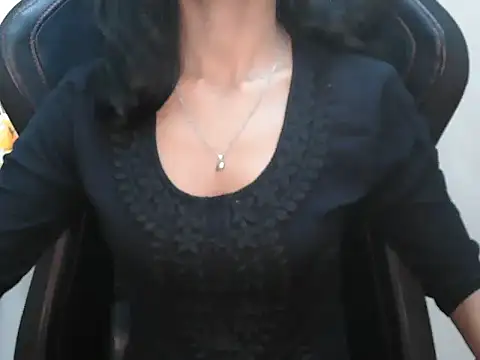 Richa_Patel's cam snapshot