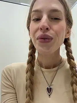 kira_mia's cam snapshot