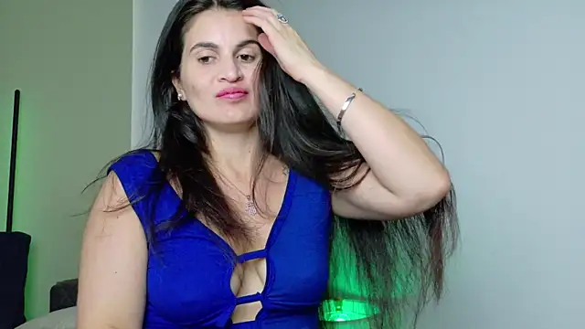 lizdevine live sex cam