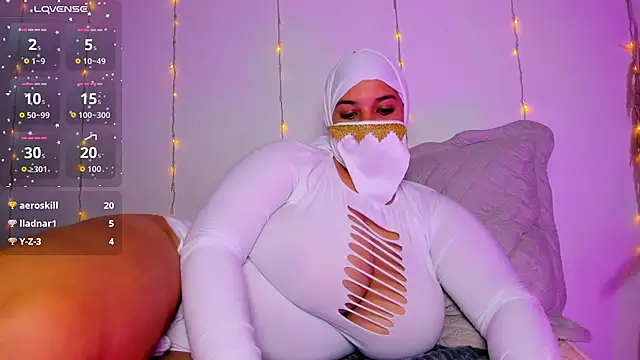 yasmin_rahal's cam snapshot