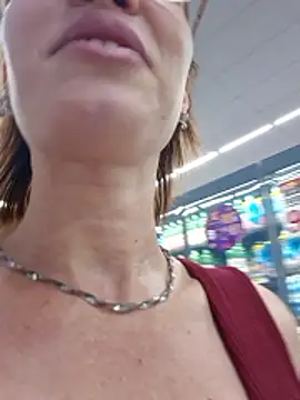 Irresistible24 live sex cam