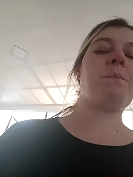 Fernandar2025's cam snapshot