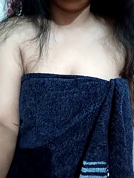 Priya_Boudi live sex cam