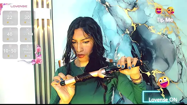 khiara_moretti live sex cam