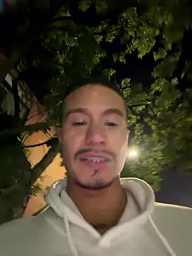 DominickVegas live sex cam