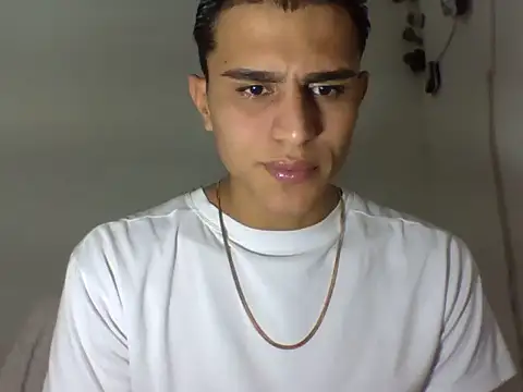 ares2005bb live sex cam