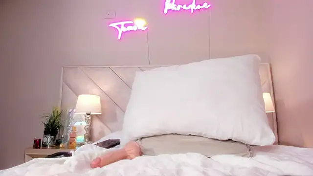 _emily__st's cam snapshot