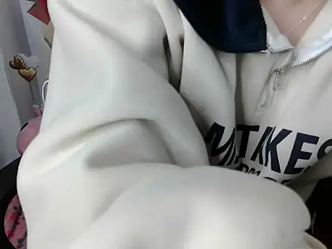 hilyti12 live sex cam