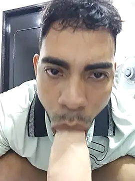 Moreno_latino_sex's cam snapshot