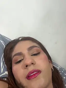 Abril_monroe_'s cam snapshot