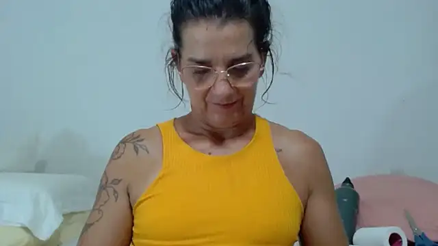 milf-sol's cam snapshot