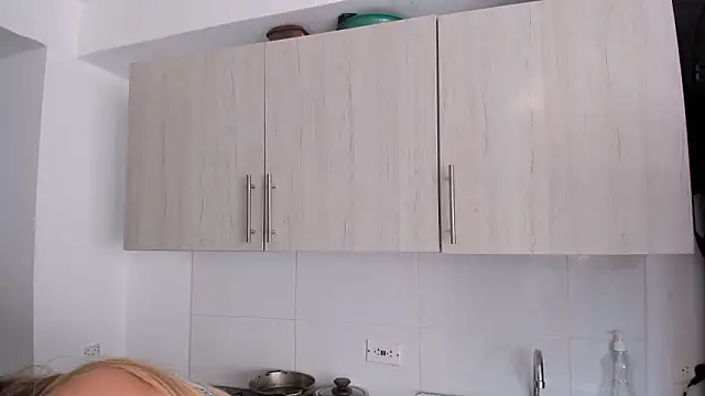 ScarlettAndClark live sex cam