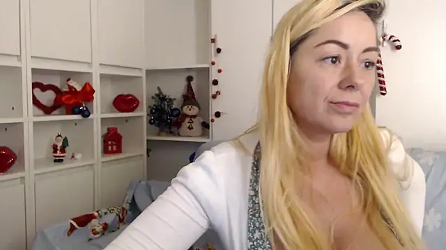 _karolynesyera_ live sex cam
