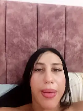 sexy-divora's cam snapshot