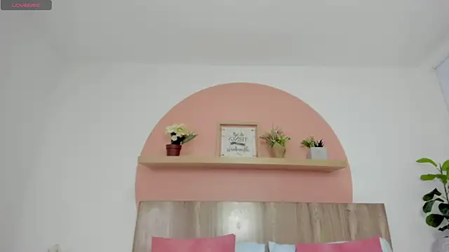 charlote_smit_'s cam snapshot