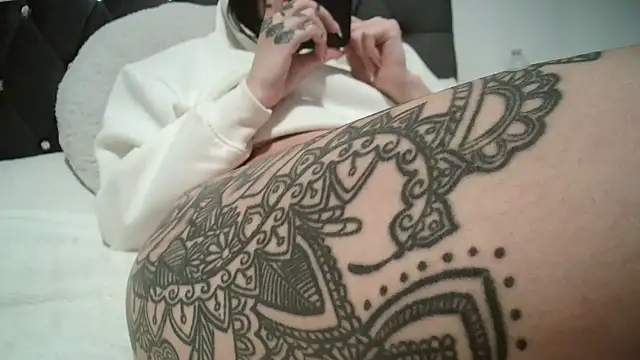 AaliyahLux's cam snapshot