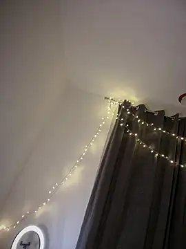 Ella_Charm's cam snapshot