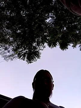 young_dairy01's cam snapshot