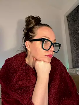 FemDom_RubyKnightXXO's cam snapshot