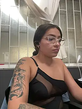 Alyha_Cortes's cam snapshot