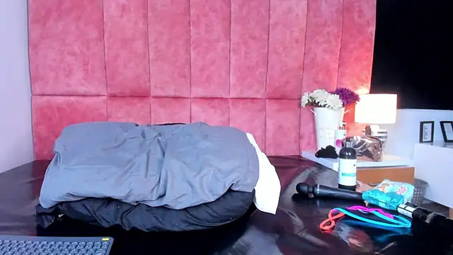 kittyy_milk_001's cam snapshot