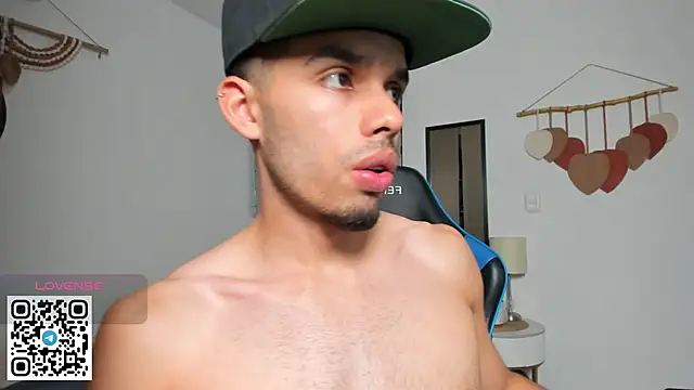 mateoleonee live sex cam