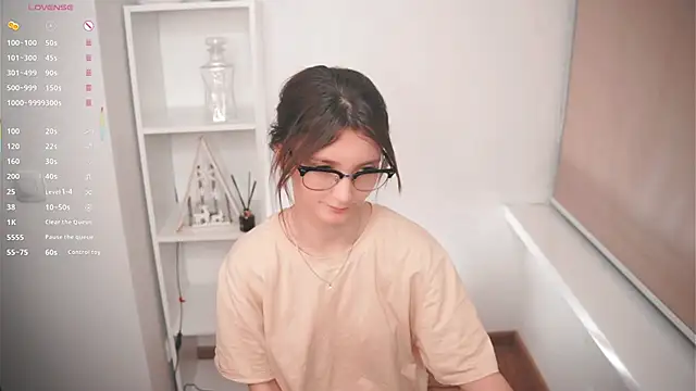 DongMolt live sex cam