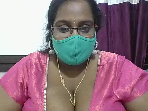 hootypriya's cam snapshot